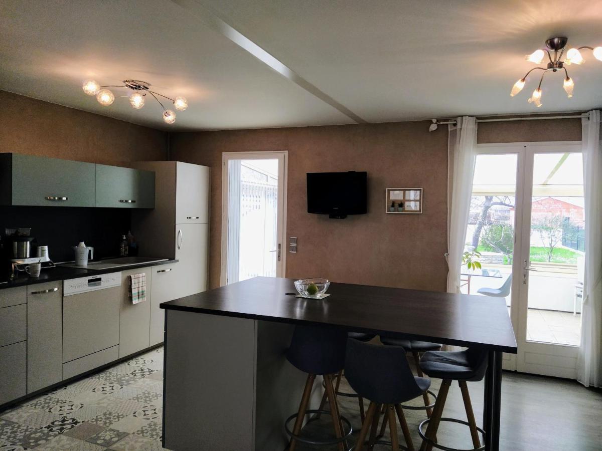 Maison Plain Pied Avec Jardin, Terrasse Et Veranda Cognac Eksteriør bilde